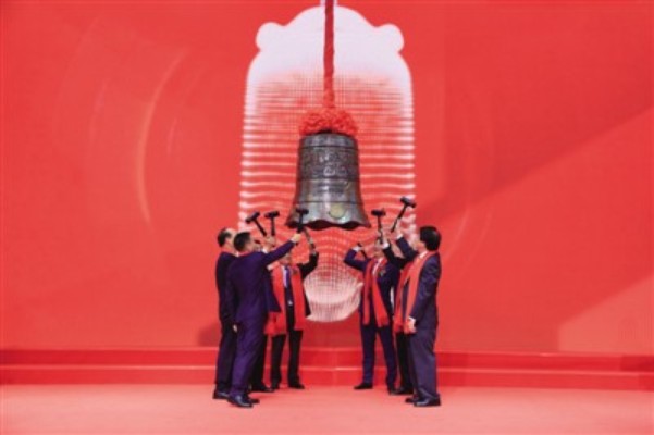 紅龍魚缸背景顏色搭配圖片高清壁紙（紅龍魚缸背景顏色搭配圖片高清壁紙大全）