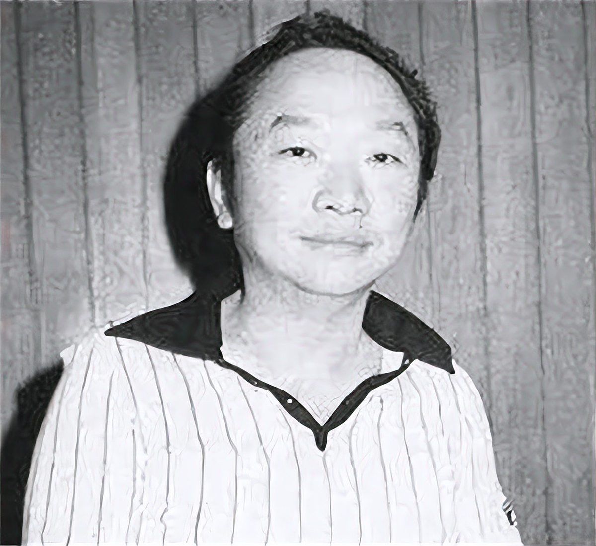 古龍年輕時期有哪些珍貴影像？