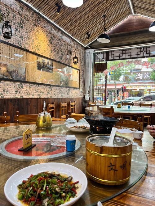 汝城開水族店怎么樣？加盟祥龍魚場賣龍魚市場怎樣？