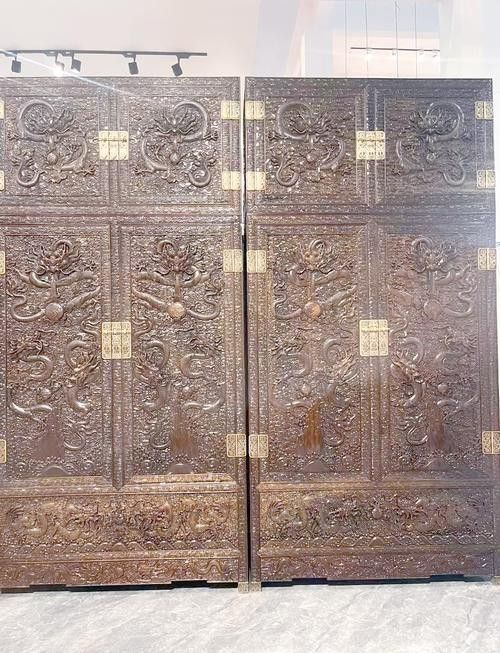 給我推薦一些著名的古典家具金龍裝飾真品 龍魚百科 第4張 給我推薦一些著名的古典家具金龍裝飾真品 給我推薦一些著名的古典家具金龍裝飾真品 龍魚百科 第4張