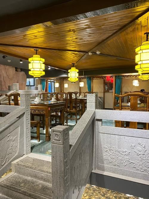 阜寧開水族店怎么樣？加盟祥龍魚場賣龍魚市場怎樣？