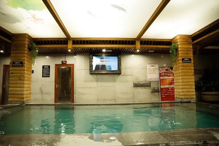 禮泉開水族店怎么樣？加盟祥龍魚場賣龍魚市場怎樣？