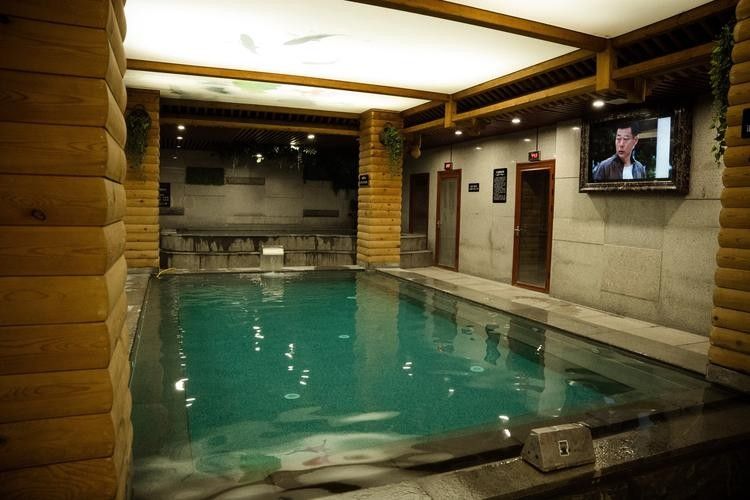 禮泉開水族店怎么樣？加盟祥龍魚場賣龍魚市場怎樣？