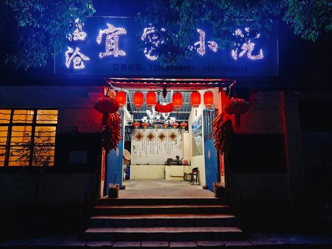 臨滄開水族店怎么樣？加盟祥龍魚場賣龍魚市場怎樣？