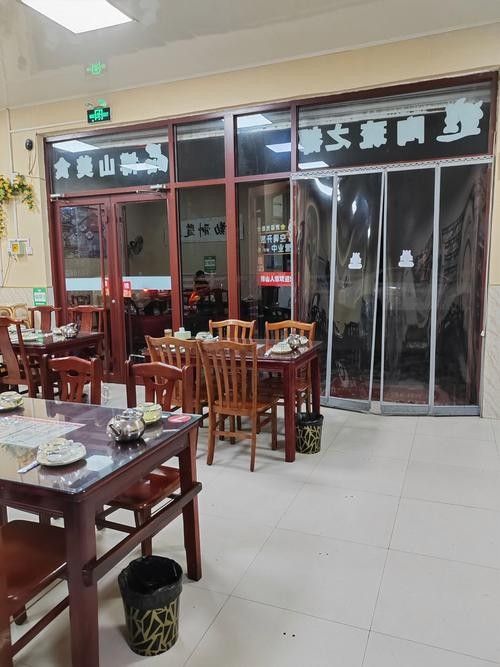 梁山開水族店怎么樣？加盟祥龍魚場賣龍魚市場怎樣？