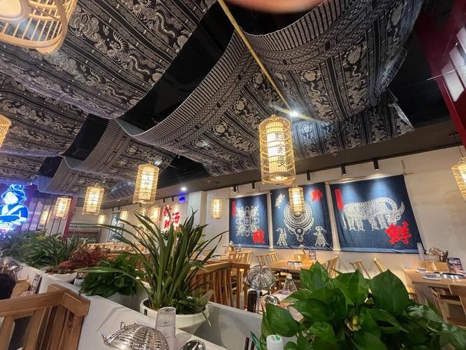 黔江開水族店怎么樣？加盟祥龍魚場賣龍魚市場怎樣？