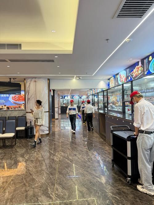廣豐開水族店怎么樣？加盟祥龍魚場賣龍魚市場怎樣？
