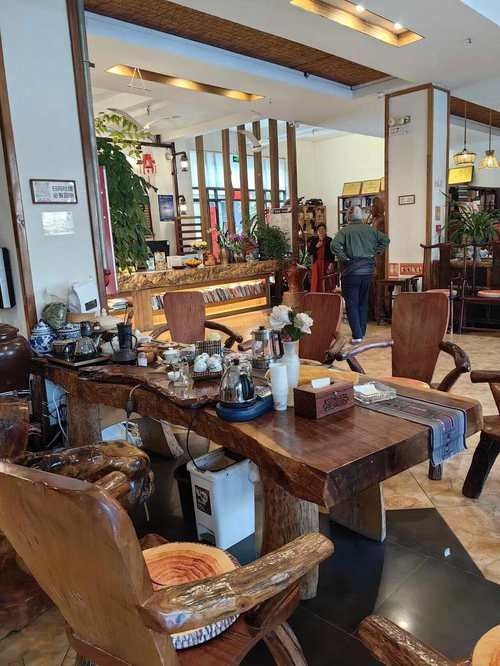 華安開水族店怎么樣？加盟祥龍魚場賣龍魚市場怎樣？