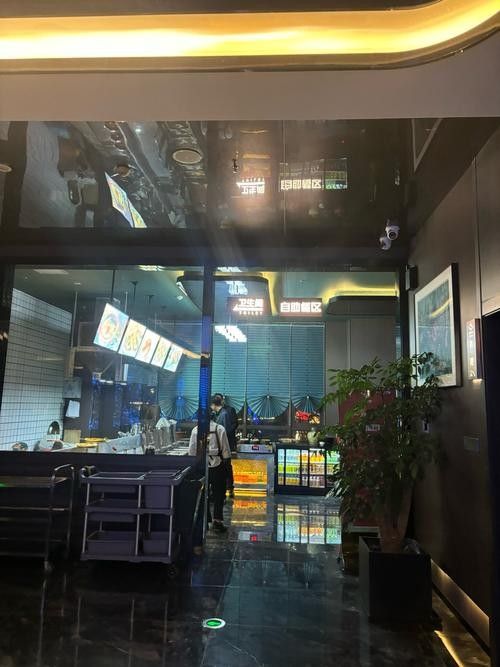 井陘礦開水族店怎么樣？加盟祥龍魚場賣龍魚市場怎樣？