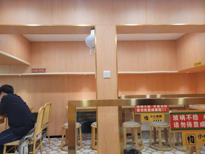 廣宗開水族店怎么樣？加盟祥龍魚場賣龍魚市場怎樣？
