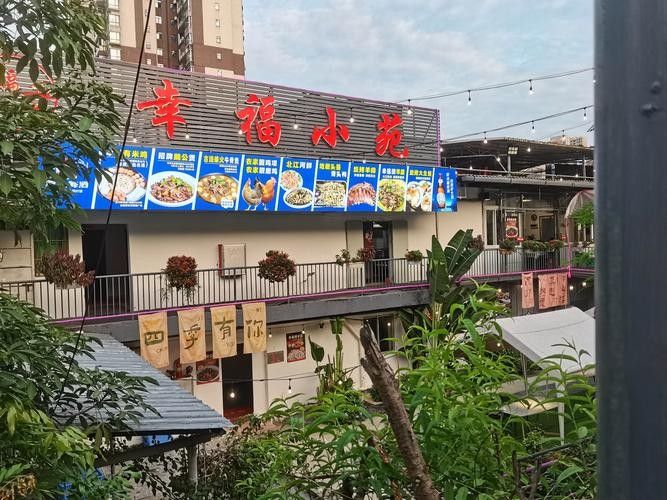 農安開水族店怎么樣？加盟祥龍魚場賣龍魚市場怎樣？