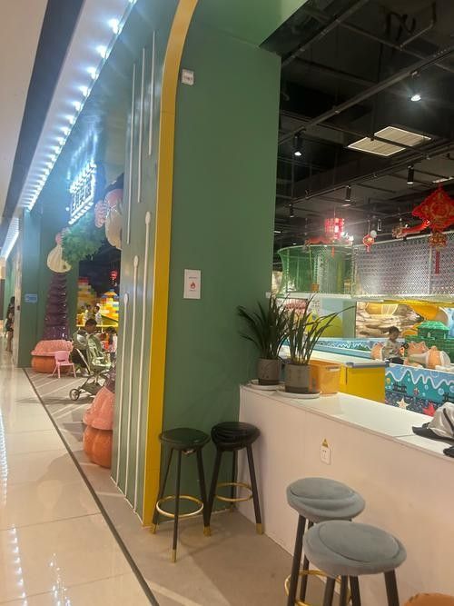 六庫(kù)開(kāi)水族店怎么樣？加盟祥龍魚(yú)場(chǎng)賣龍魚(yú)市場(chǎng)怎樣？