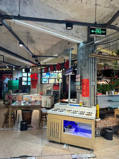 寧夏開水族店怎么樣？加盟祥龍魚場賣龍魚市場怎樣？