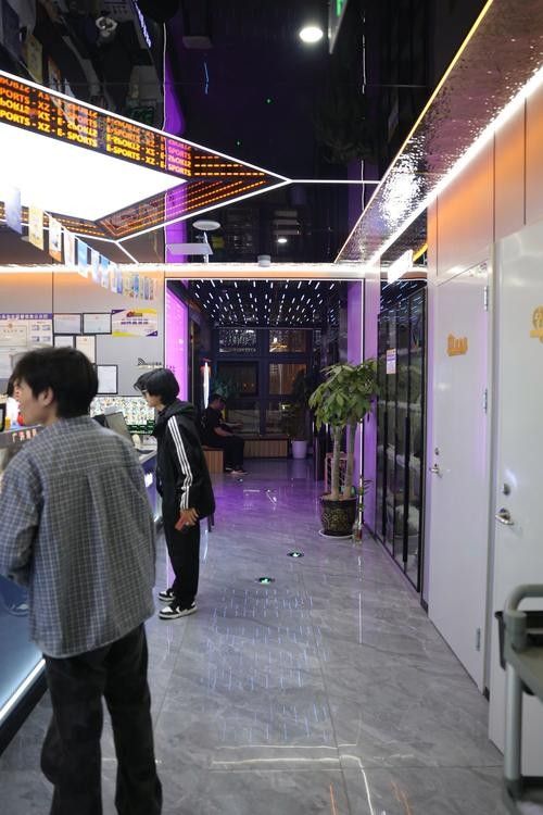 巧家開水族店怎么樣？加盟祥龍魚場賣龍魚市場怎樣？