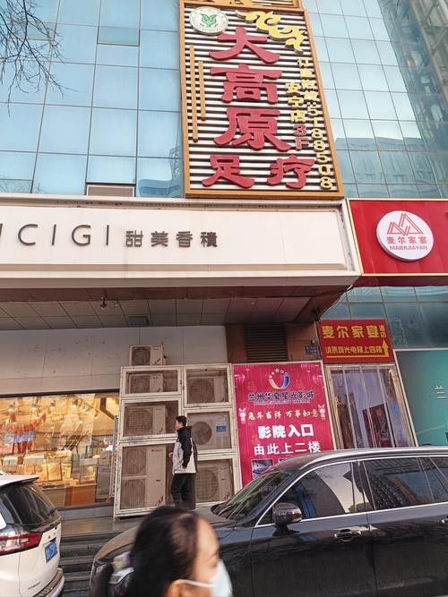 大足開水族店怎么樣？加盟祥龍魚場賣龍魚市場怎樣？
