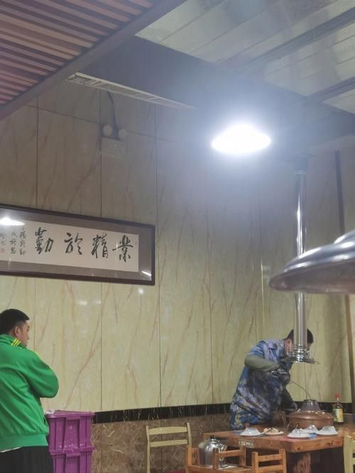 魏縣開水族店怎么樣？加盟祥龍魚場賣龍魚市場怎樣？