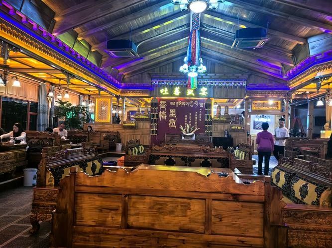 江城哈尼族開水族店怎么樣？加盟祥龍魚場賣龍魚市場怎樣？