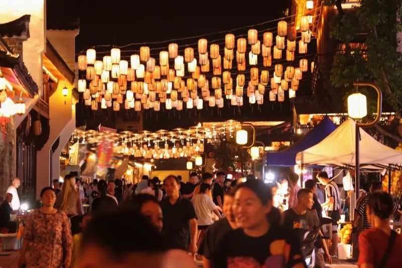 團風開水族店怎么樣？加盟祥龍魚場賣龍魚市場怎樣？