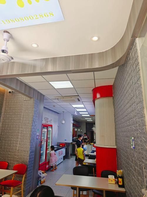潢川開水族店怎么樣？加盟祥龍魚場賣龍魚市場怎樣？
