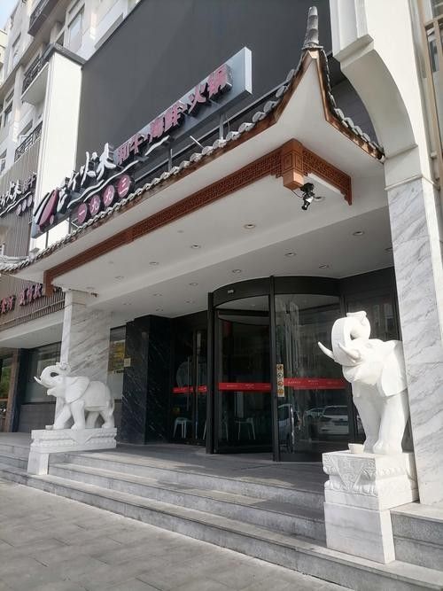 海東開水族店怎么樣？加盟祥龍魚場賣龍魚市場怎樣？