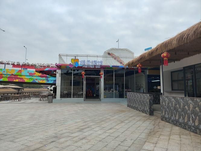 巴里坤開水族店怎么樣？加盟祥龍魚場賣龍魚市場怎樣？