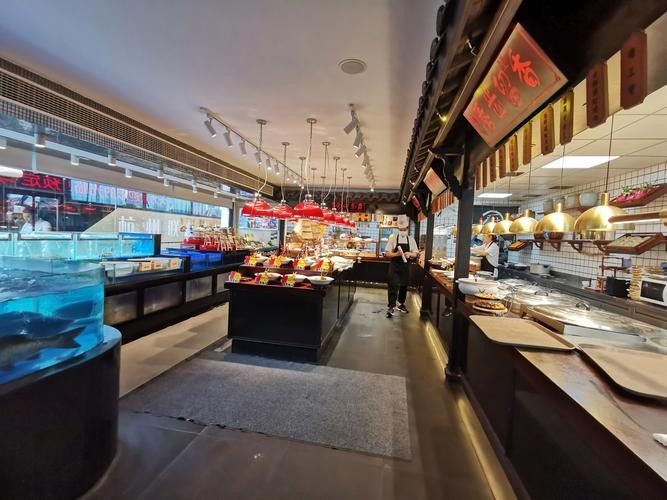 南潯開水族店怎么樣？加盟祥龍魚場賣龍魚市場怎樣？