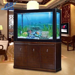一米長的魚缸能養龍魚嗎？：一米長的魚缸養一年可以養龍魚么，但需要注意一些問題