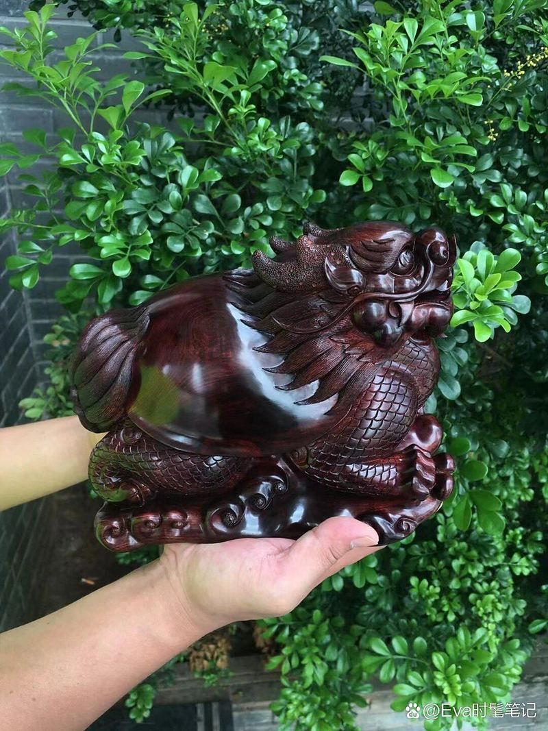 海南黃花梨紫油梨龍龜的價格范圍是多少？