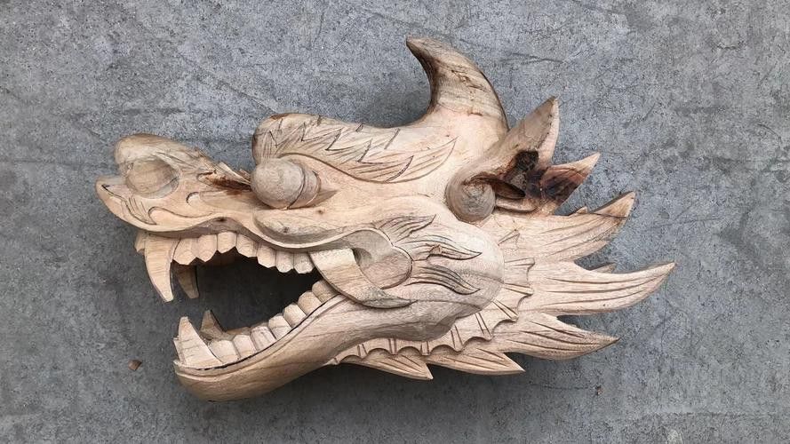 給我一些現(xiàn)代風(fēng)格的雕刻龍頭圖片