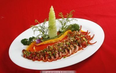金龍魚一頓吃幾條魚啊（金龍魚一頓吃幾條魚）