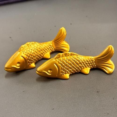 黃銅和鋅合金龍魚擺件有何區別？