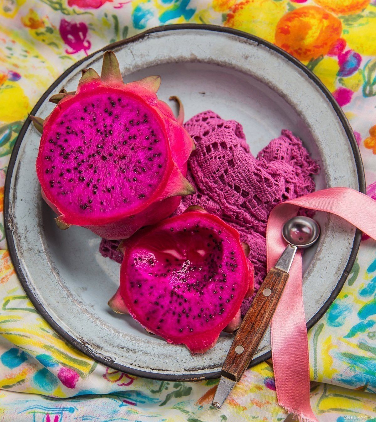 紅龍配色有哪些具體搭配技巧？
