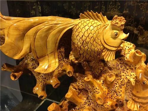 金龍龍魚木雕精品（金龍龍魚木雕是一種具有高度藝術價值和文化價值和文化意義的工藝品）