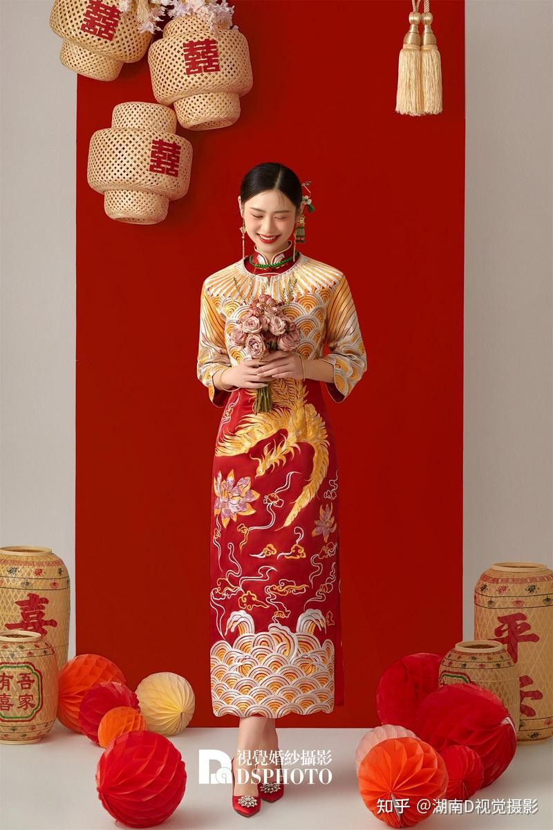 紅龍旗傳統服飾有哪些款式？