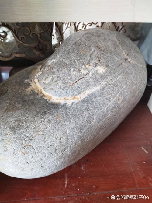 龍鱗石原石圖片