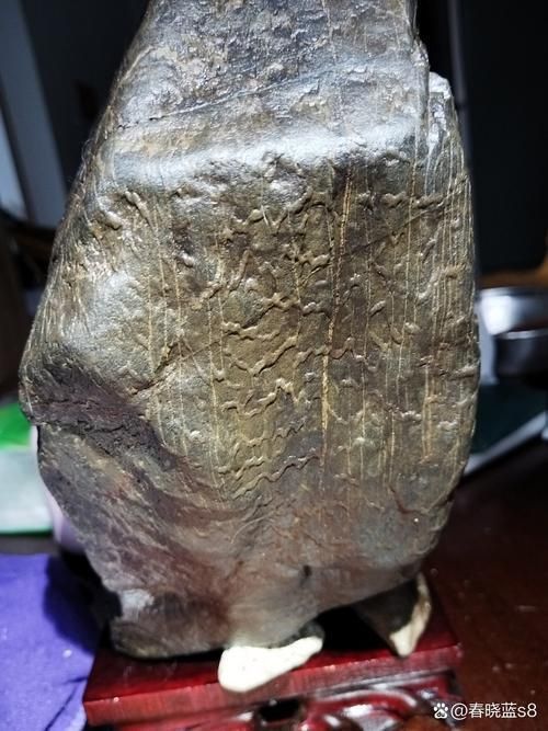 龍鱗石原石圖片
