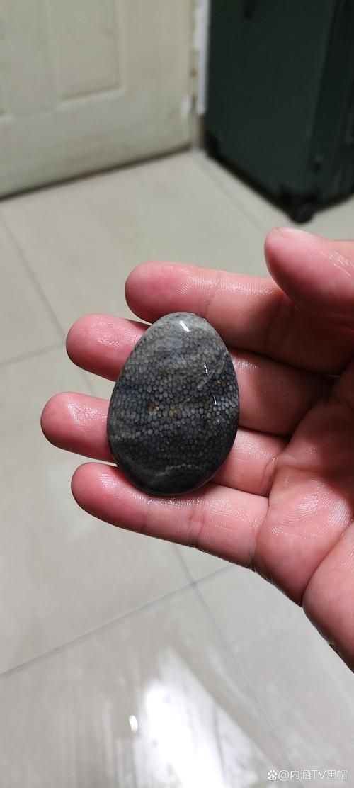 龍鱗石原石圖片
