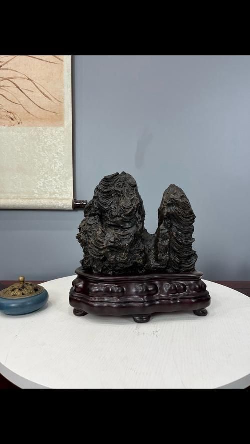 龍鱗石原石圖片