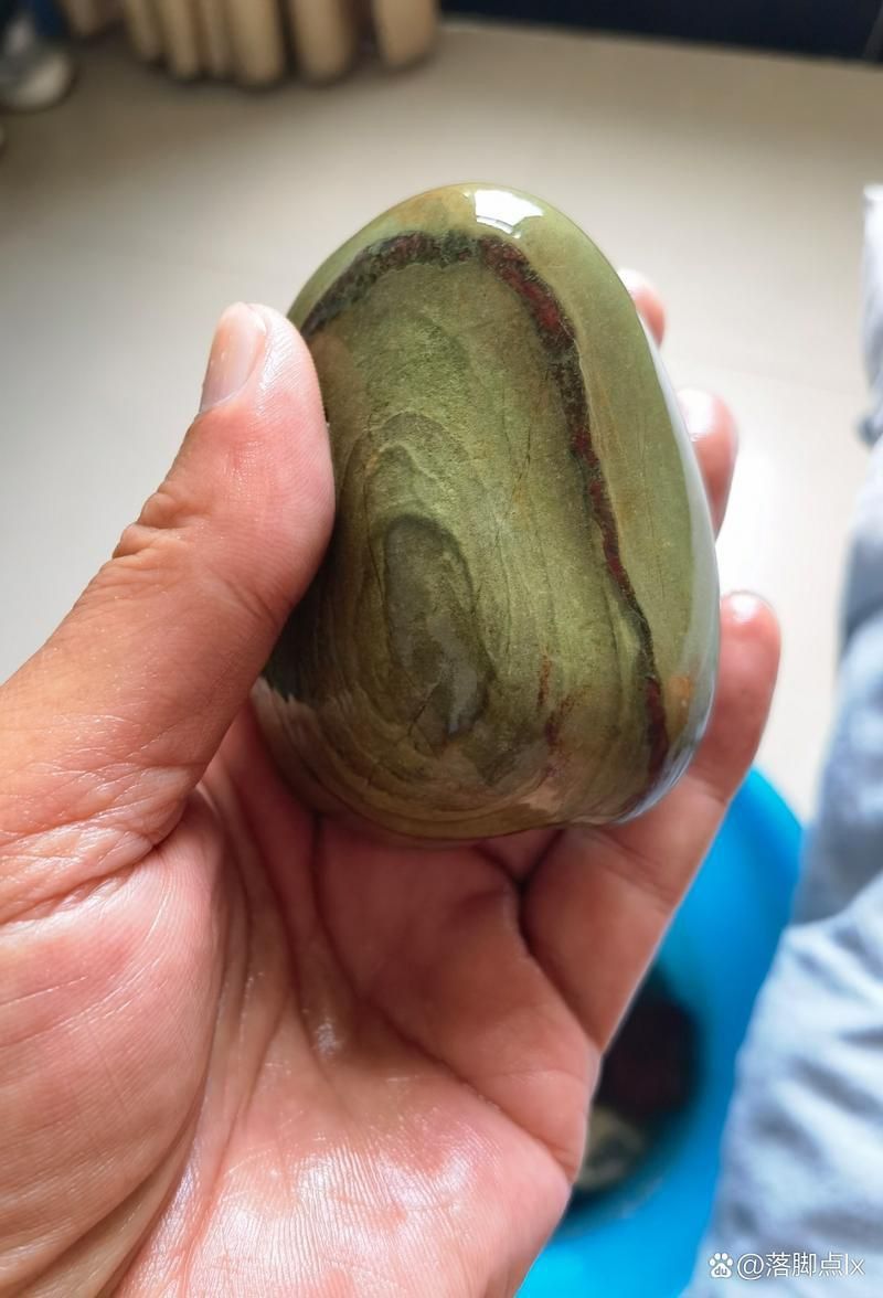 龍鱗石原石圖片