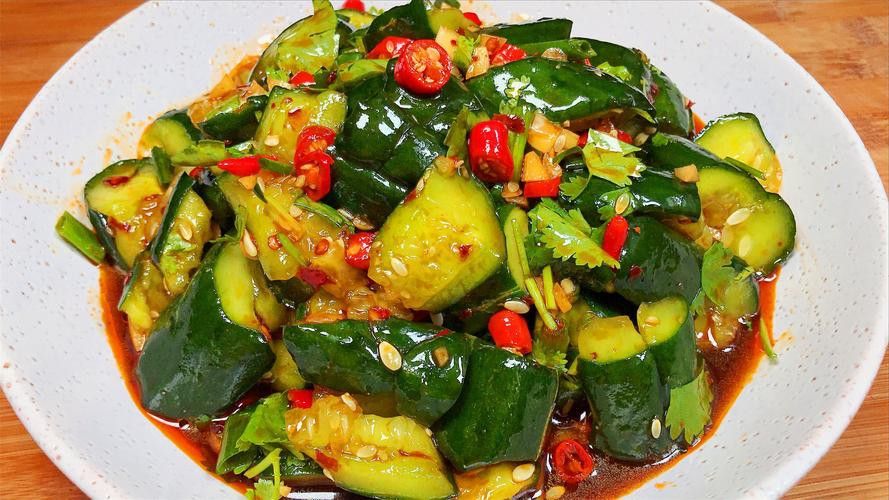 金龍魚純植物油系列哪個更適合涼拌？
