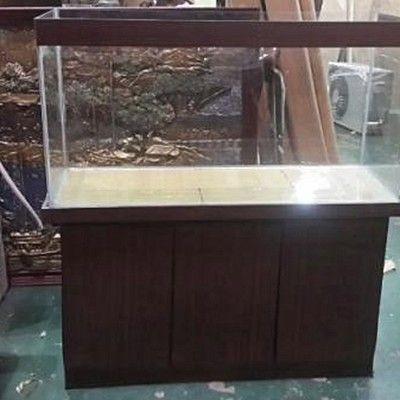 鋼木魚缸底座材料選擇不同風格的家具配上現代感十足的魚缸底座：制作鋼木魚缸底座的技巧