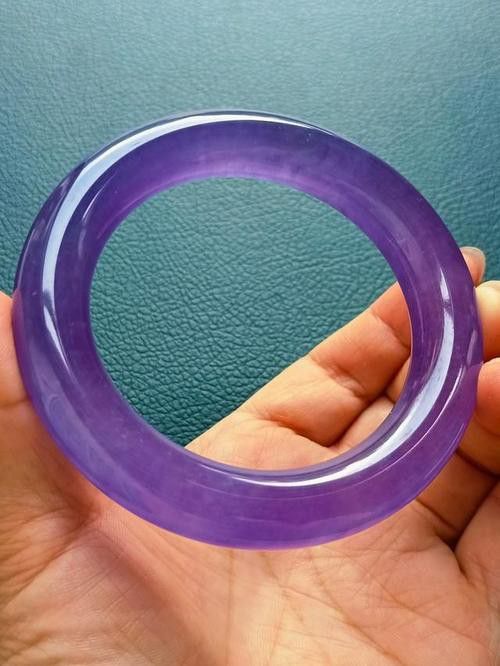 紅龍魚怎么分辨公母【ai搜集總結：紅龍魚母魚公母的區別分析關鍵詞紅龍魚公母的區別】