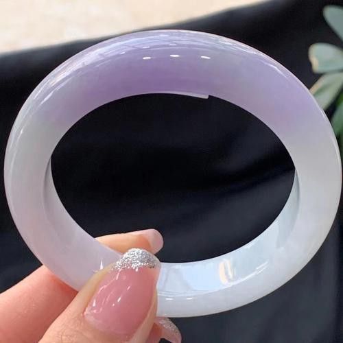 紅龍魚怎么分辨公母【ai搜集總結：紅龍魚母魚公母的區別分析關鍵詞紅龍魚公母的區別】