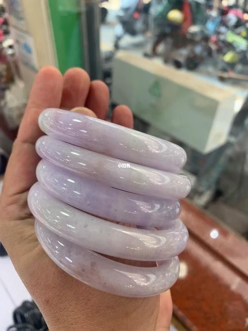 紅龍魚怎么分辨公母【ai搜集總結：紅龍魚母魚公母的區別分析關鍵詞紅龍魚公母的區別】