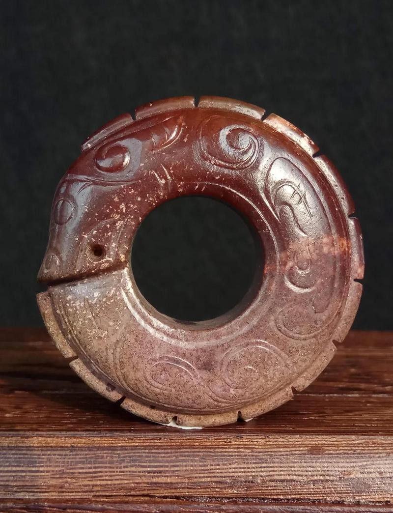 玉材質龍擺件的價格范圍是多少？