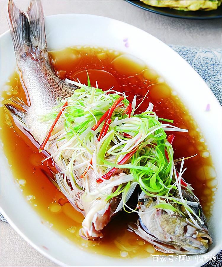 金龍魚清蒸好吃還是紅燒好吃