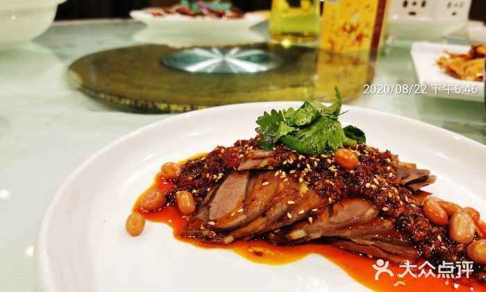 成都金龍魚港雙南店在哪里啊：成都金龍魚港雙南店怎么樣