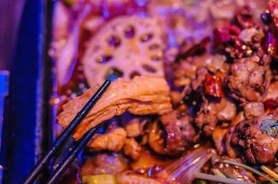 龍魚可以吃雞肉嗎為什么會死：龍魚可以吃雞肉嗎