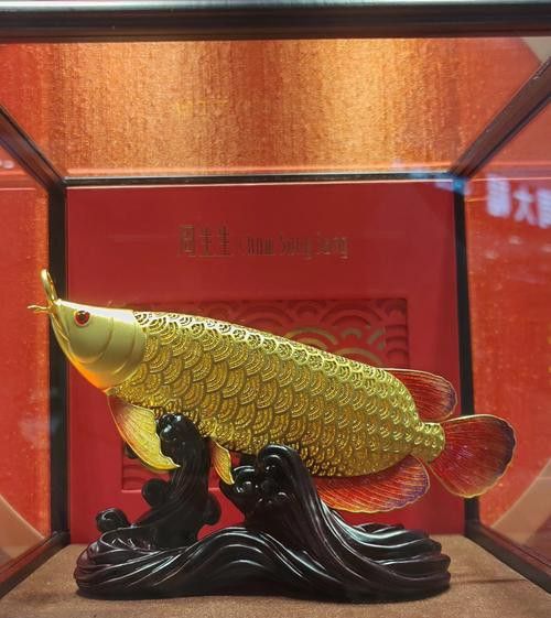 如何挑選高質(zhì)量的龍魚擺件？