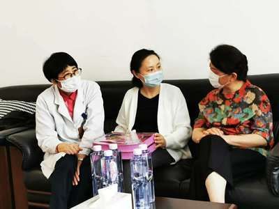 小龍魚教育集團(tuán)致力于為幼兒提供一個充滿愛與關(guān)懷的成長環(huán)境：上海小龍魚教育集團(tuán)